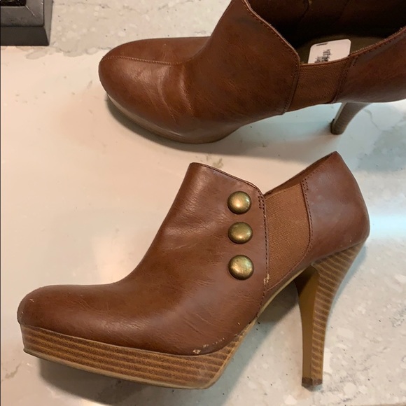 Ladies brown ankle boots - Picture 4 of 9